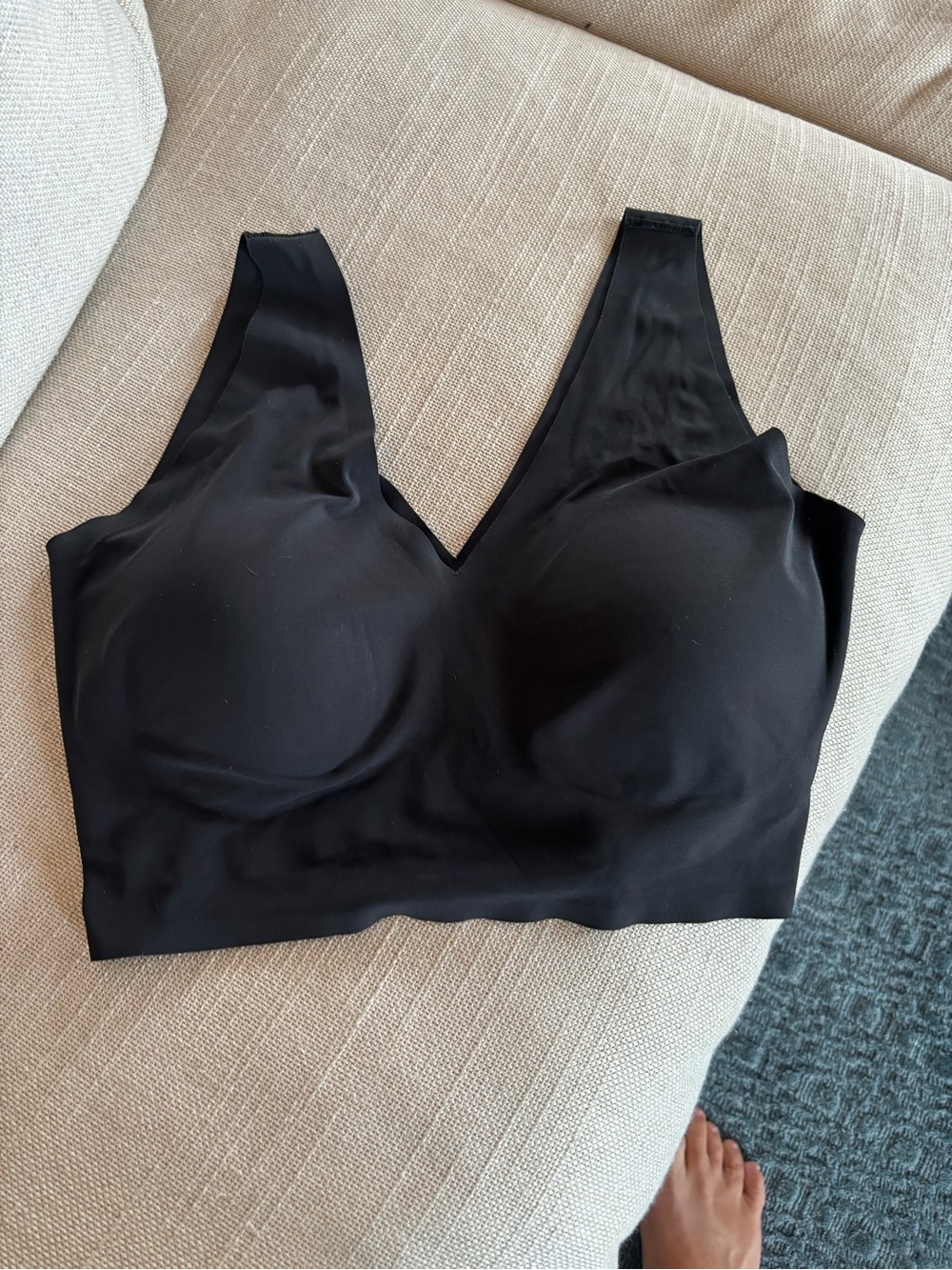 Set True & Co. Black Wireless V-Neck Comfort Bra in black and nude